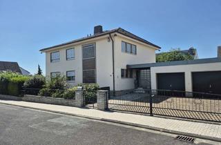 Einfamilienhaus kaufen in 61184 Karben, Großzügiges Einfamilienhaus in Toplage – 1.219 m² Grundstück & viel Platz für Ihre Wohnträume