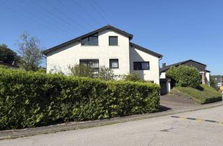 Mehrfamilienhaus kaufen in 66299 Friedrichsthal, schönes 3-4 Familienhaus in ruhiger Lage von Friedrichsthal-Bildstock