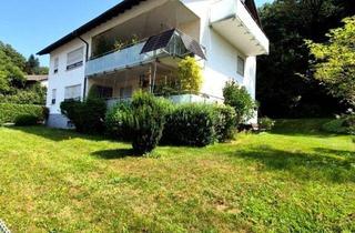 Wohnung kaufen in 69509 Mörlenbach, Helle 4,5 Zimmer Dachgeschosswohnung mit großem Grundstücksanteil und Carport in Südhessen