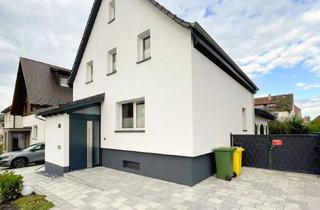 Einfamilienhaus kaufen in 78050 Villingen-Schwenningen, Villingen-Schwenningen - Lage, Lage, Lage: Kernsaniertes Stadthaus mit ca. 171 m² Wohnraum, Garten & Garage (Energieklasse B)