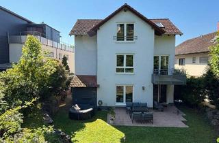 Doppelhaushälfte kaufen in 69168 Wiesloch, Wiesloch - Zentrale und moderne Doppelhaushälfte mit großem Garten