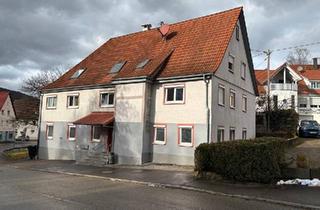 Haus kaufen in 72525 Münsingen, Münsingen - Großzügiges Zweifamilienhaus als Renditeobjekt