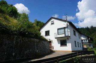 Haus kaufen in 72275 Alpirsbach, Alpirsbach - Zweifamilienhaus mit großem Grundstück in Alpirsbach...
