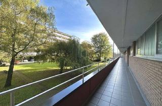 Wohnung kaufen in 53177 Bonn-Zentrum, Lichtdurchflutete ETW mit ca. 106m² Wohnfläche, Balkon und Carport zu verkaufen in Bonn Auerberg