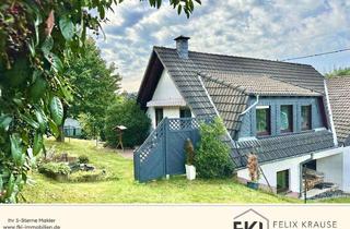 Wohnung kaufen in 57258 Freudenberg, **Geräumige DG-Eigentumswohnung mit zwei Garagen in guter Lage von Oberfischbach / Freudenberg**