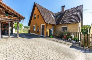 Wohnung kaufen in 88212 Ravensburg, Ravensburg - Das „Haus im Haus“! 5-Zi.-Whg. in ZFH mit eigenem Grundstück …