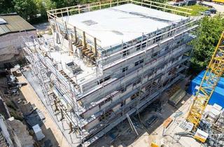 Wohnung kaufen in 90537 Feucht, Hochwertige Neubauwohnung mit zwei Dachterrassen - KfW Programm "Klimafreundlicher Neubau" - in zent