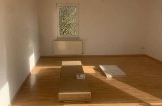 Wohnung kaufen in 33034 Brakel, Attraktive und gepflegte 3-Zimmer-Wohnung mit Balkon und Einbauküche in Brakel