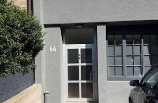 Wohnung kaufen in Lindenspürstr. 44, 70176 West, 60er-Jahre Perle mit sonnigem Mini Balkon in Top Lage v. Stuttgart West/Aufzug, leer