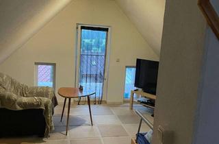 Wohnung mieten in Am Wiesenhang, 91336 Heroldsbach, Schöne Dachwohnung mit Balkon in ruhiger Lage