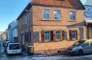 Wohnung mieten in 63303 Dreieich, Dreieich-Götzenhain! Großzügiges Einfamilienhaus mit sonniger Terrasse!