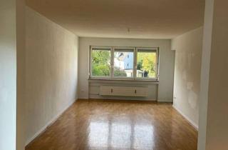 Wohnung mieten in Querstraße 17, 96450 Zentrum, Freundliche 4-Zimmer-Wohnung mit 2 Balkonen für Familien oder Homeofficetätigkeit