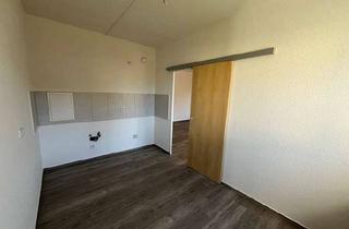 Wohnung mieten in Max-Planck-Ring, 39387 Oschersleben (Bode), Platz für Sie: Großzügige 2-Raum-Wohnung mit Balkon
