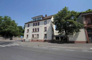 Wohnung mieten in Würzburger Straße, 63741 Damm, Schöne Altbauwohnung mit eingerichteter Küche, Wintergarten und großem Balkon zu vermieten!