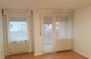 Wohnung mieten in Borkumer Straße 12, 13581 Spandau (Spandau), Vollständig renovierte 2-Raum-Hochparterre-Wohnung mit Balkon und EBK in Berlin-Spandau