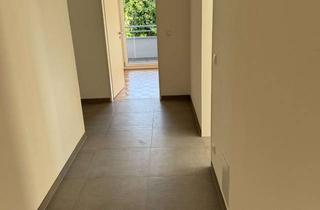 Wohnung mieten in Hochweg 56c, 93049 Westenviertel, Geschmackvolle, sanierte 4-Raum-Hochparterre-Wohnung mit geh. Innenausstattung mit Balkon und EBK