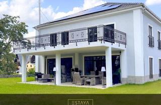 Villa kaufen in 09212 Limbach-Oberfrohna, Wohnen & Investieren: Stilvolle Villa mit Sauna und großem Garten plus saniertes Mehrfamilienhaus