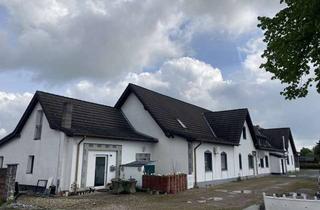 Haus kaufen in 59590 Geseke, Kapitalanlage, Wohnkomplex mit Baugrundstücken in Geseke-Störmede!