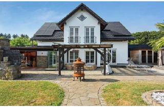 Villa kaufen in 53809 Ruppichteroth, Villa mit Aussicht - renoviert - mit LWP und Photovoltaik großer Garage Randlage