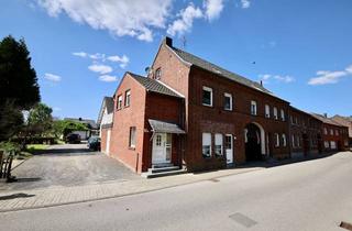 Haus kaufen in 52538 Gangelt, Wohnanlage mit 5 Wohneinheiten, Carport, Garage + Anbau zu verkauen -Gangelt-