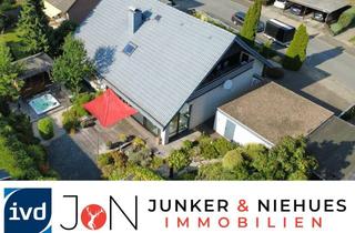 Haus kaufen in 33803 Steinhagen, Wohnen mit Komfort: Großes Zweifamilienhaus und herrliche Gartenoase
