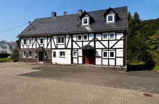 Haus kaufen in 57299 Burbach, Historischer Fachwerkhof auf großem Anwesen in Wahlbach