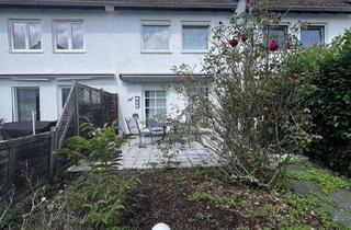 Haus kaufen in 65239 Hochheim am Main, Charmantes Reihenmittelhaus mit Terrasse