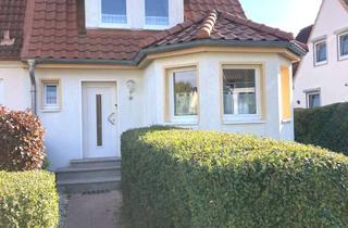 Haus kaufen in Theodor-Storm-Weg 18, 23746 Kellenhusen, renoviertes Doppelhaus in beliebter Lage, Gästehaus im Garten, 300m zum Strand