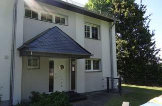 Einfamilienhaus kaufen in Schillerstr. 16, 56288 Kastellaun, Umfassend saniertes Einfamilienhaus mit schönem Garten