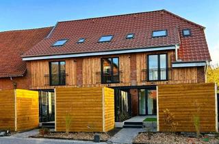Haus mieten in 30952 Ronnenberg, Traumhafte Neubau-Wohnoase auf idylischem Resthof - Reihenhaus mit unwiderstehlichem Charme