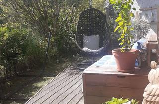 Wohnung kaufen in 72631 Aichtal, Traumhafter Schönbuchblick - gut geschnittene Zwei-Zimmer-Wohnung mit sonniger Südterrasse/Garten