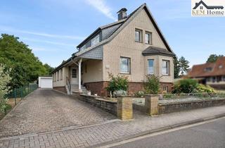 Haus kaufen in 31867 Lauenau, Wohnen wie im Resort – Dreifamilienhaus mit riesigem Grundstück & Vermietungspotenzial