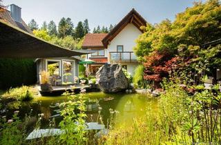 Einfamilienhaus kaufen in 79859 Schluchsee, Seltenheit: Familienidyll mit Wellnessfaktor – Einfamilienhaus mit Naturteich, Sauna & Whirlpool