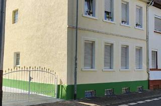 Doppelhaushälfte kaufen in 63263 Neu-Isenburg, Gepflegte Doppelhaushälfte mit 2 Wohneinheiten gehobener Ausstattung in Top-Lage