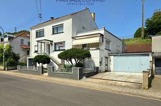 Haus kaufen in 66839 Schmelz, Großzügiges Ein- Zweifamilienhaus in Hüttersdorf