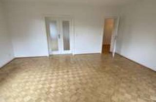 Wohnung mieten in Frankfurter Straße 147, 63067 Stadtmitte, Genießen Sie den Charme eines 3 Zi Altbaus I En-Suite-Bad I EBK I Privater Garten I 120 m²