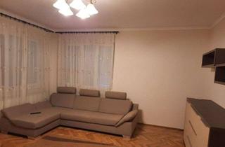 Wohnung mieten in Pfarrer-Ritzinger-Straße 11, 94486 Osterhofen, Ansprechende und vollständig renovierte 2-Zimmer-Wohnung mit EBK in Osterhofen