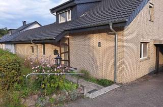 Wohnung mieten in Reesbergsiedlung 28, 32120 Hiddenhausen, Helle 6 Zimmer-Wohnung mit großem Garten, Garagen- und Carportstellplatz in Hiddenhausen -Eilshausen