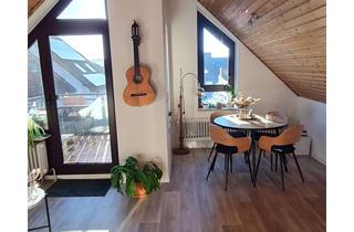 Wohnung mieten in Goldtäleweg 10, 70327 Untertürkheim, Ruhige, helle 2 Zi-DG-Wohnung mit Küchenzeile in Stgt-Gehrenwald