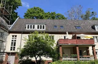 Wohnung mieten in Karolinenstraße 14, 14165 Zehlendorf, Ruhige Dachgeschosswohnung im grünen Zehlendorf - Erstbezug nach Kernsanierung - Befrist. bis 8/2030
