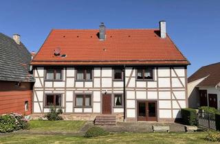 Haus kaufen in 37170 Uslar, Geräumiges Fachwerkhaus mit viel Platz und großem Grundstück