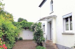 Haus kaufen in 67373 Dudenhofen, *** Freistehendes Wohnhaus mit viel Potential auf großem Grundstück ***