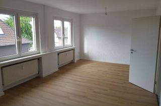 Wohnung mieten in Saarstr. 73, 47198 Alt-Homberg, Attraktive renovierte 2-Zimmer-Wohnung mit Balkon und Einbauküche in Duisburg, Alt-Homberg