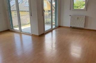 Wohnung mieten in Täuscheweg, 72280 Dornstetten, Ansprechende 3-Zimmer-Wohnung mit 2 Balkonen und neuer Einbauküche in Dornstetten/Hallwangen