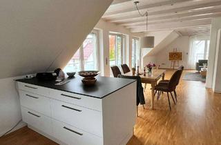 Wohnung mieten in 79286 Glottertal, Großzügige, helle und moderne 4-Raum-DG-Wohnung mit Balkon und EBK in Glottertal
