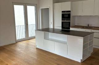 Wohnung mieten in 10318 Karlshorst, Stilvolle 2-Zimmer-Wohnung mit moderner Kochinsel in Karlshorst (Lichtenberg), Berlin