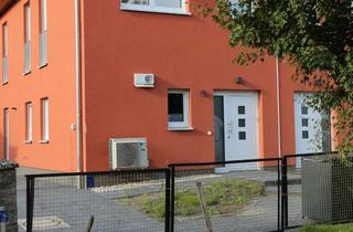 Haus mieten in 15366 Hoppegarten, Ruhiges Wohnen im Grünen mit schneller Direktverbindung in die Berliner Mitte zur Innenstadt