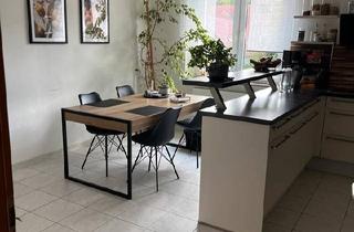 Wohnung kaufen in 59457 Werl, Werl - Eigentumswohnung in gepflegtem Mehrfamilienhaus mit Balkon