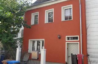 Einfamilienhaus kaufen in 97084 Würzburg, Würzburg-Heidingsfeld - Heidingsfeld: gemütliches Häuschen mit Potential