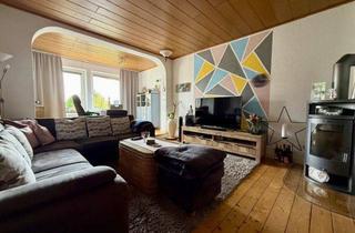 Wohnung kaufen in 58730 Fröndenberg, Fröndenberg/Ruhr: Altbau-ETW mit Charme und großen Räumen - Einfach riesig!